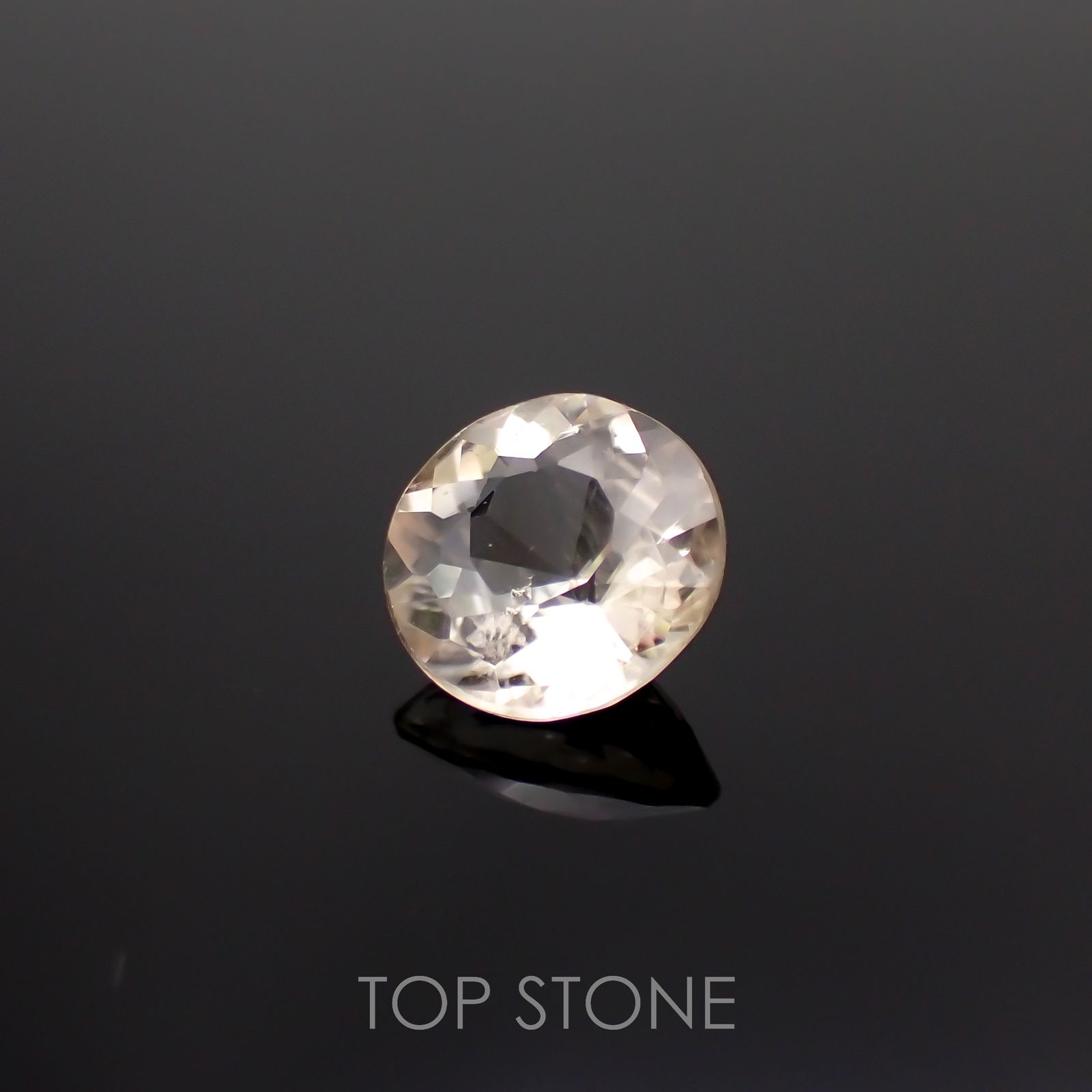 イエローフェナカイト(宝石名イエロー・フェナカイト)ブラジル産 2.038ct ソ付(彩珠)[221018527]8.6x8.5mm前後