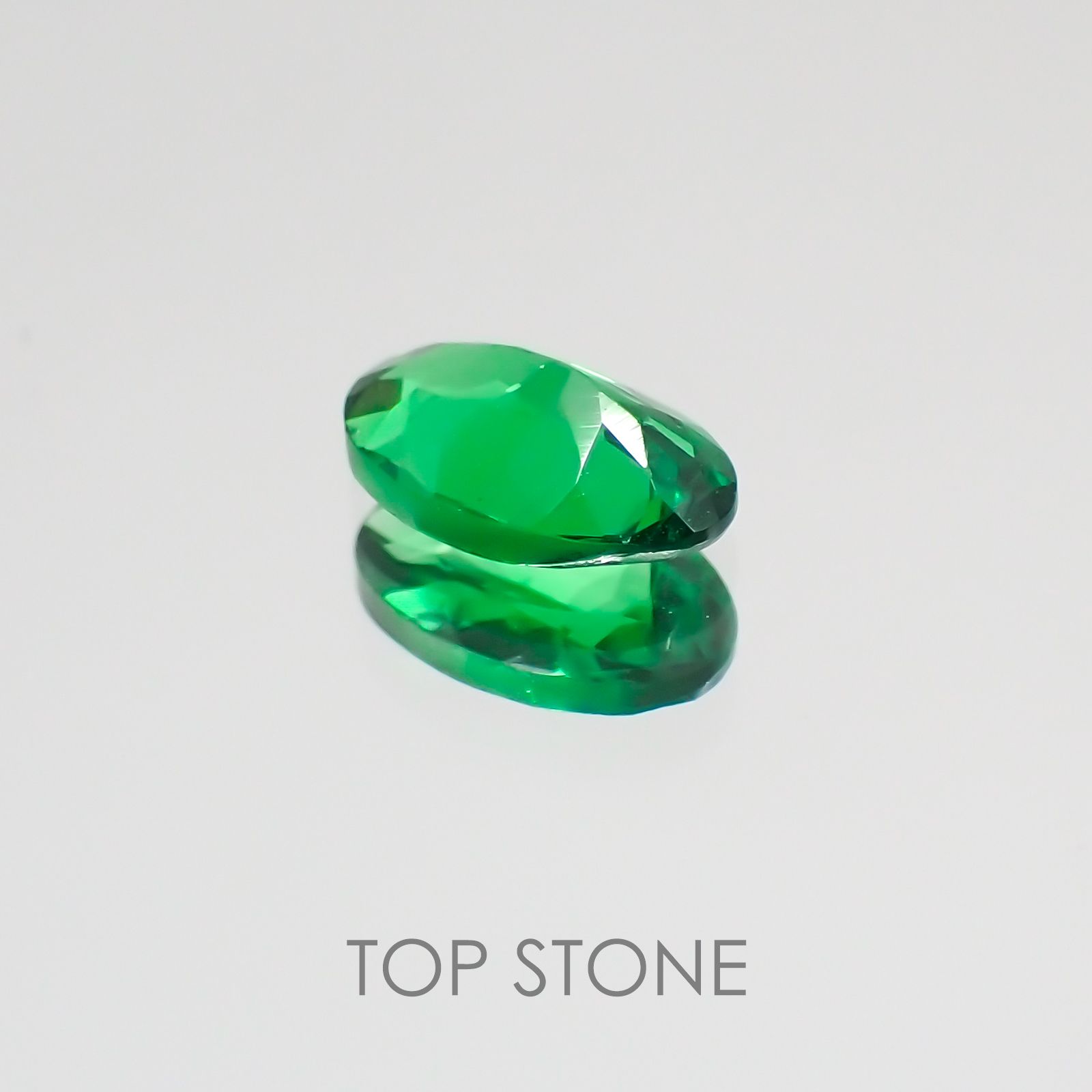 ツァボライト(宝石名グリーン グロッシュラー・ガーネット) タンザニア産 0.35ct 識別済[21069917]5.6×3.5mm前後