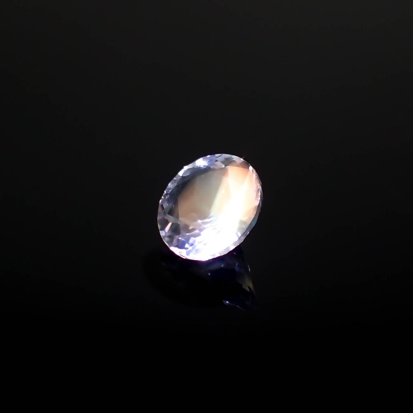 レインボームーンストーン ザンビア産 0.33ct[240326924]4.7x4.7mm前後