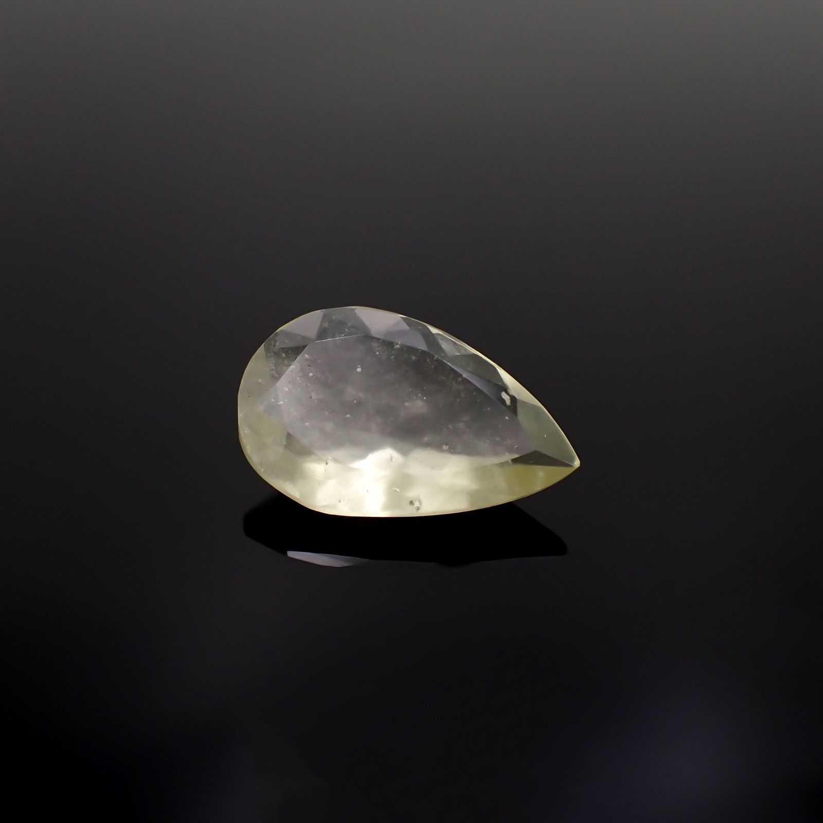 リビアングラス 発見地：エジプト・リビア砂漠 5.12ct[221018200]17.7x11.4mm前後 | TOP STONE(トップストーン)