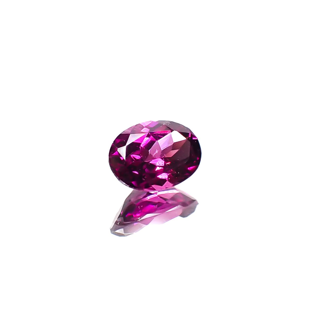 グレープガーネット ブラジル産 1.03ct [241229634]7.1x5.1mm前後