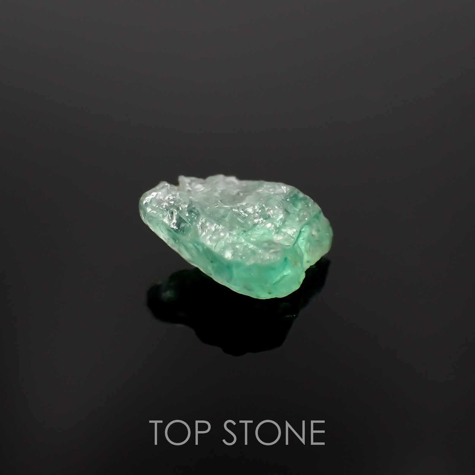 ブルーグリーンコーネルピン 原石 タンザニア産 1.60ct[221219259]9.5x7.6mm前後
