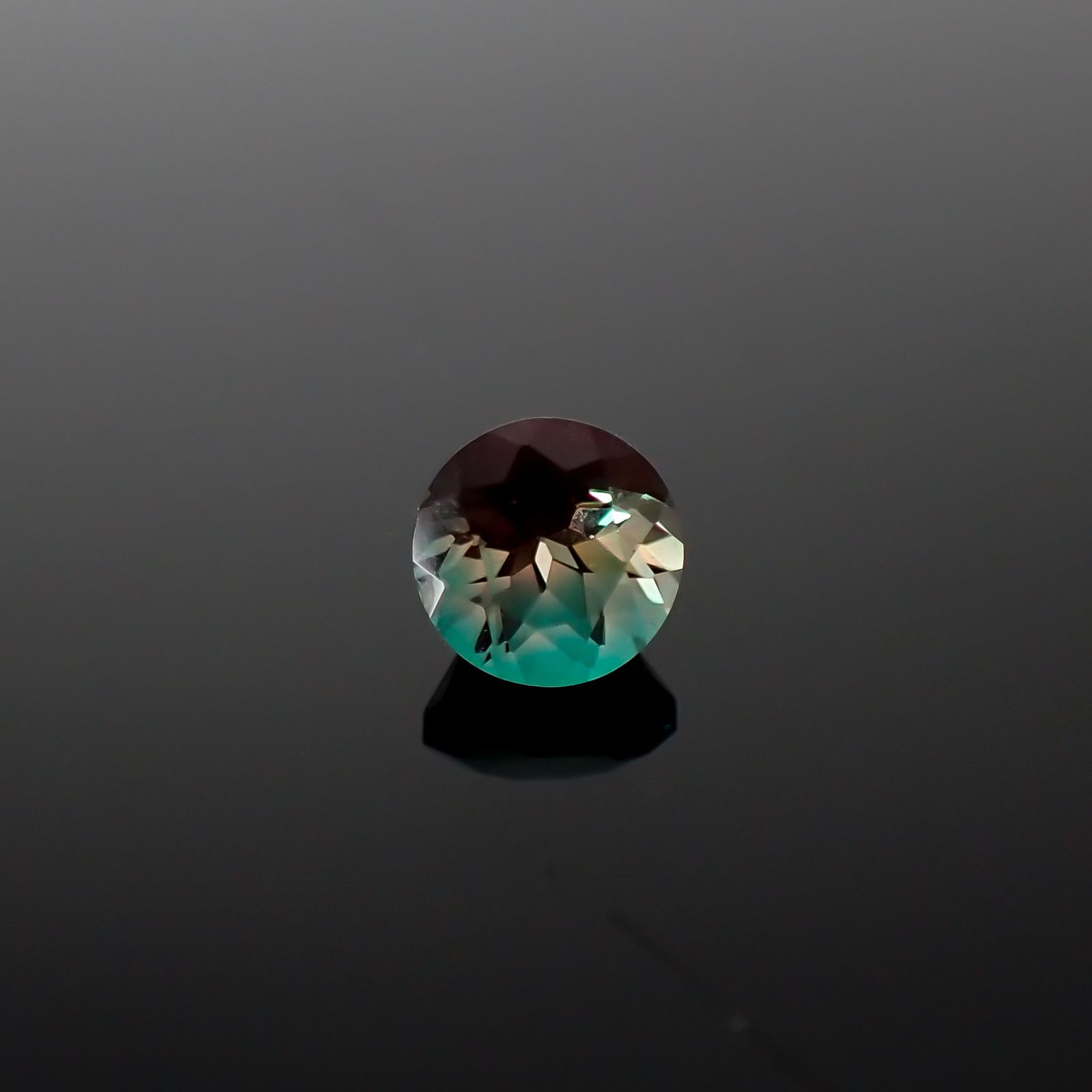 カラーチェンジアンデシン モンゴル産 0.62ct[240226317]5.1x5.1mm前後