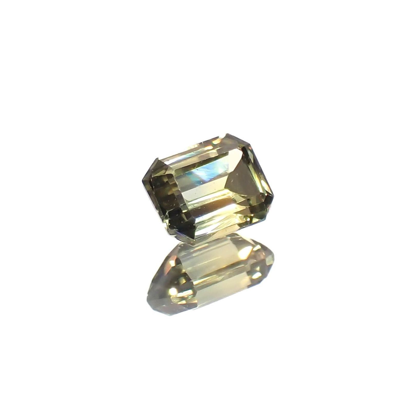 バイカラーサファイア マダガスカル/タンザニア産 0.21ct / 3.4x2.7mm前後 [230321017]