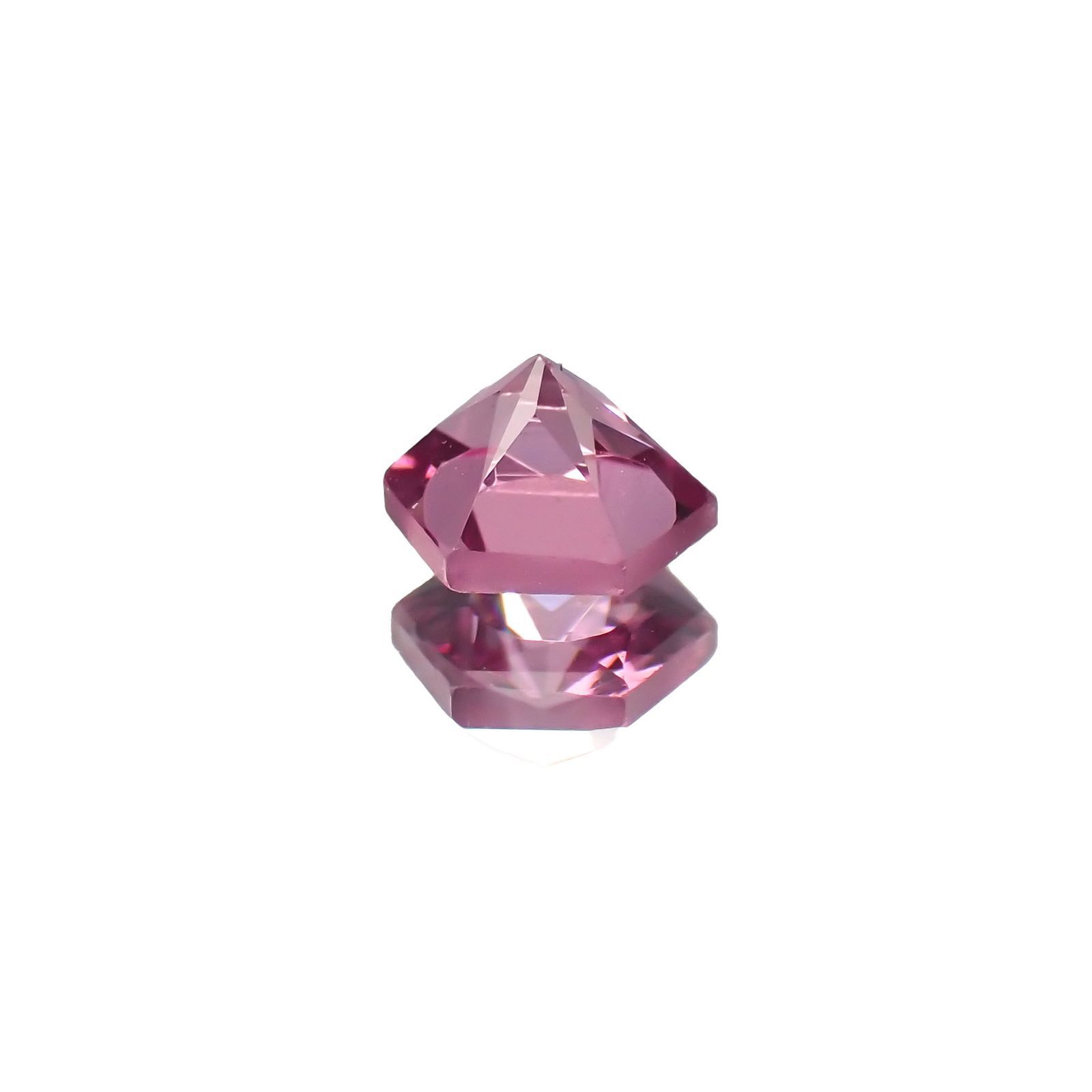 ◇ヘキサゴンカット◇カラーシフトマラヤガーネットSA(宝石名ガーネット)タンザニア産 0.41ct 識別済[221018205]4.1x4mm前後