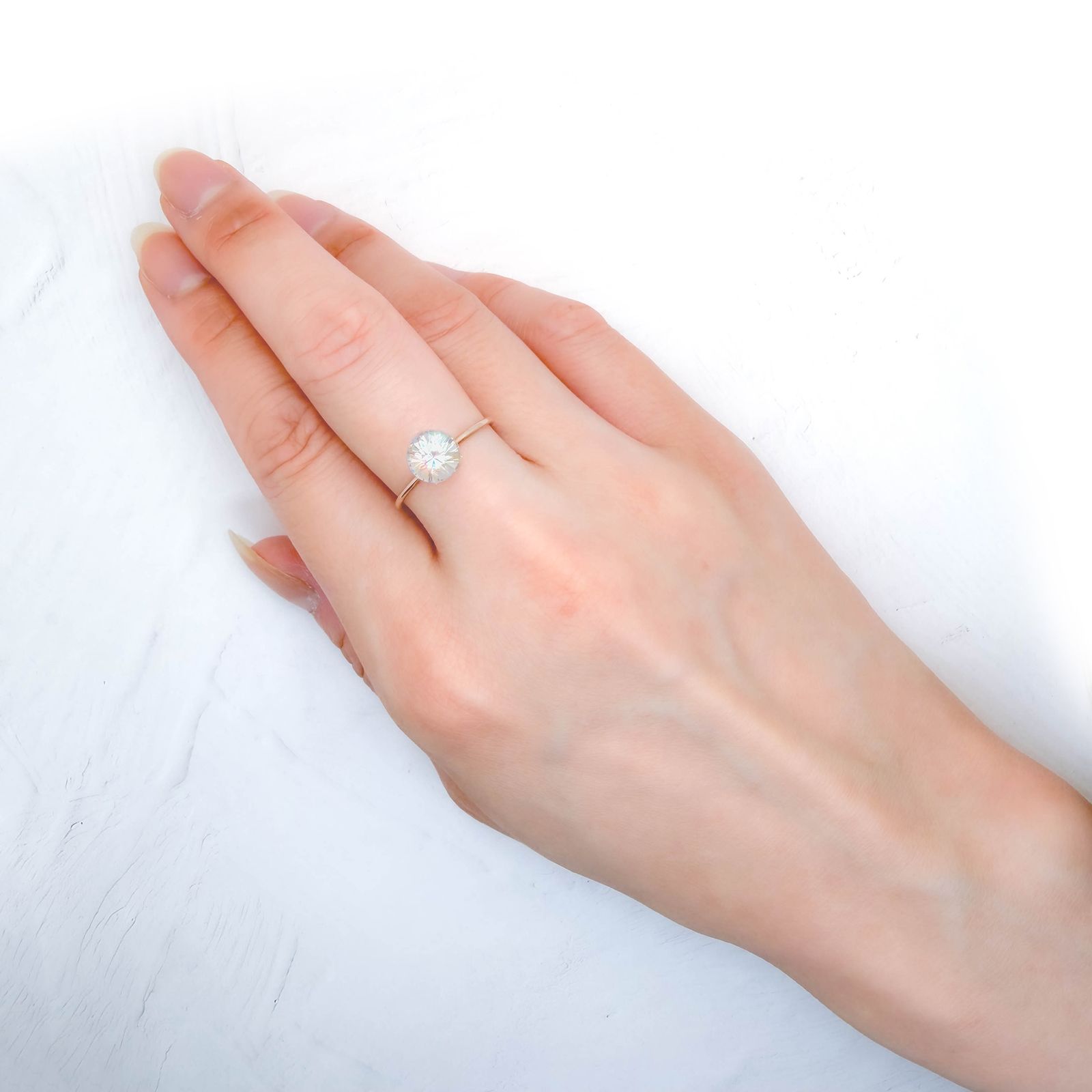 レインボームーンストーン マダガスカル産 1.31ct / 7.1x7.1mm前後 [260632381]