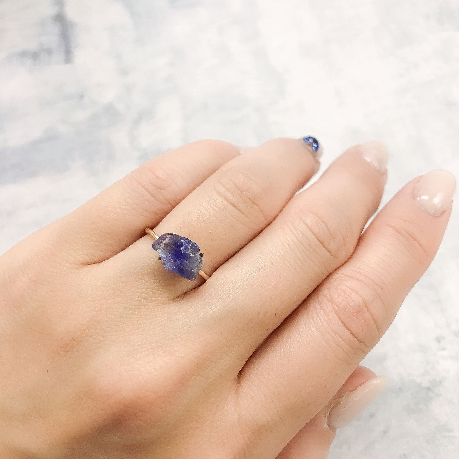 バイカラータンザナイト 原石 タンザニア産 2.50ct[220515860]10.3x6.7mm前後