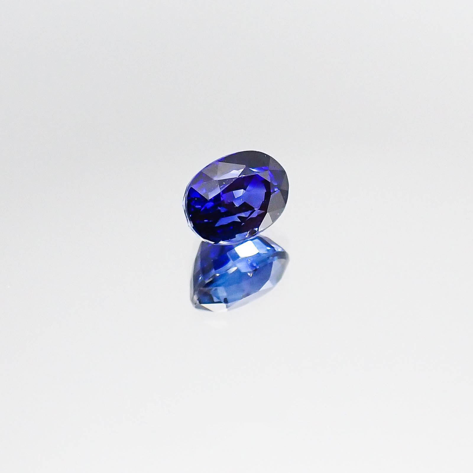 サファイア(宝石名サファイア)スリランカ産 0.91ct 識別済[220717112]5.9x4.2mm前後