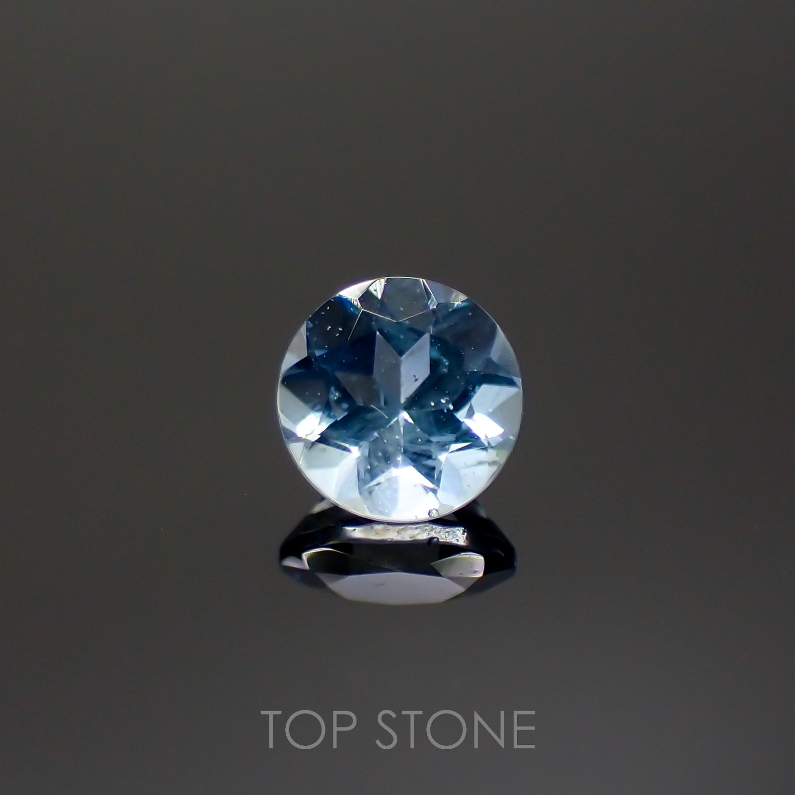 アクアマリン(宝石名アクアマリン)モザンビーク産 0.43ct 識別済[220817389]5x5mm前後