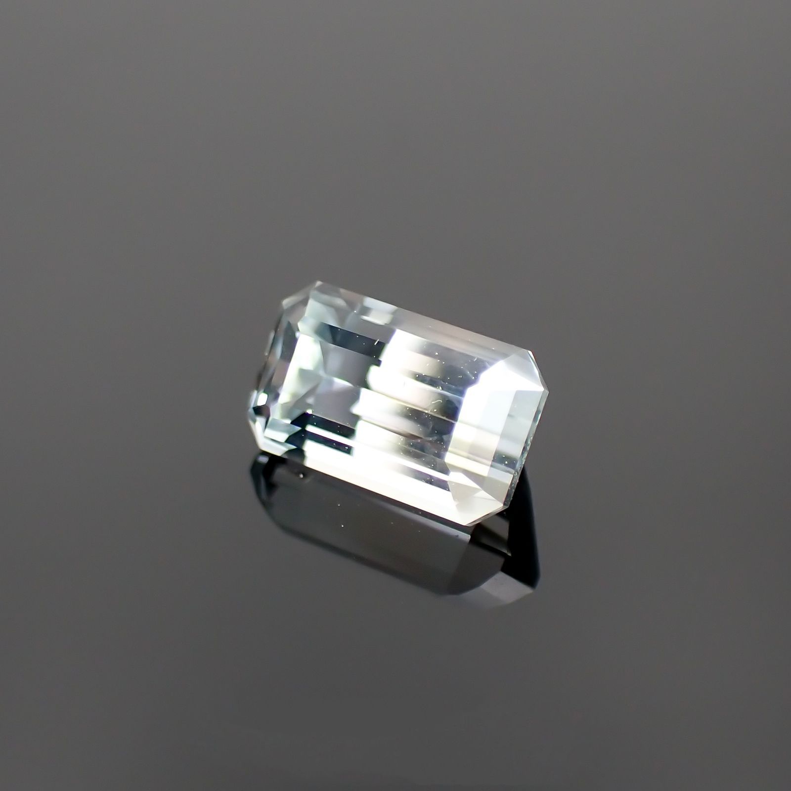 バイカラートパーズ(宝石名バイカラー・トパーズ)ウクライナ産 2.172ct