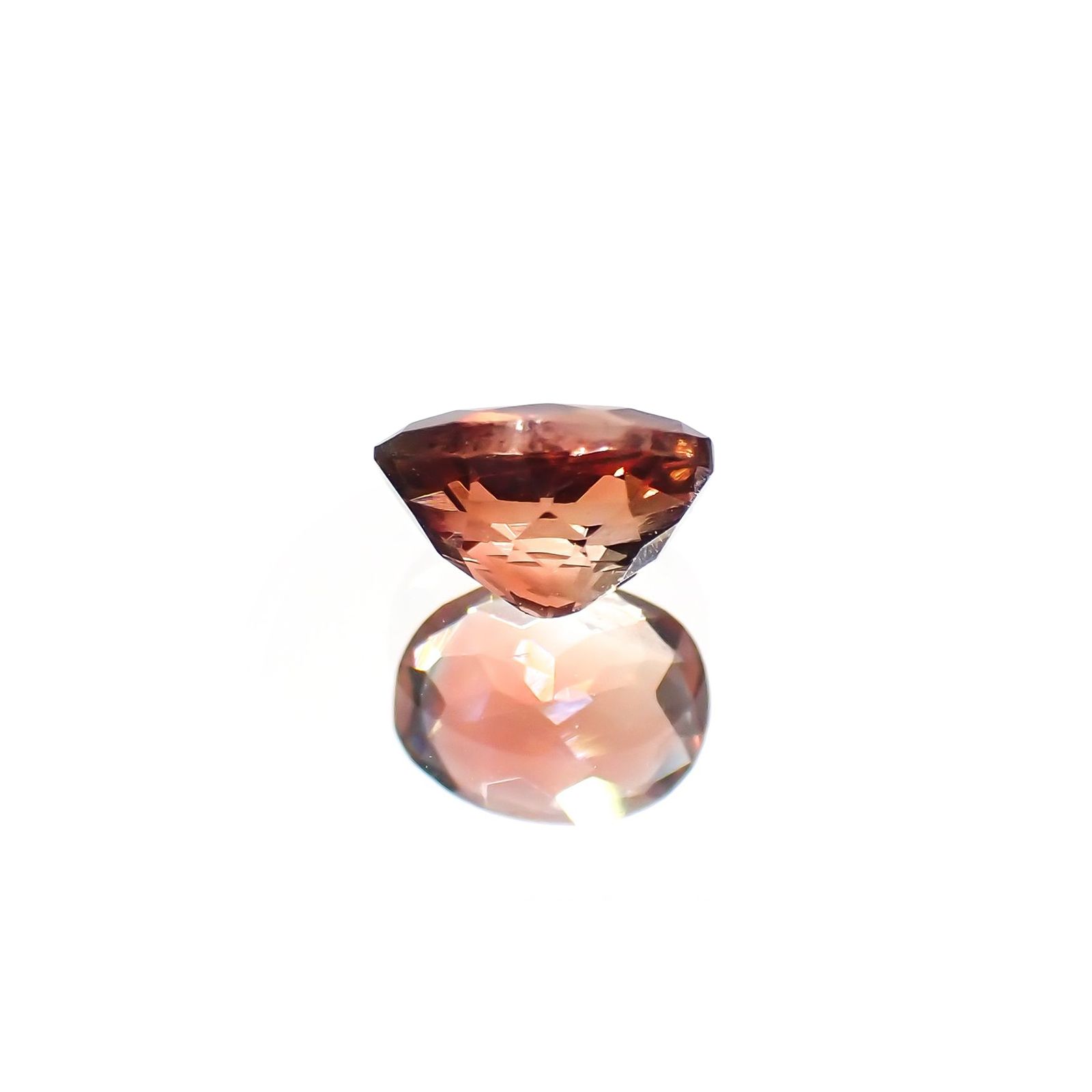 アンデシン(宝石名アンデシン)チベット産 識別済 0.71ct / 6.4x5mm前後 [220115258]