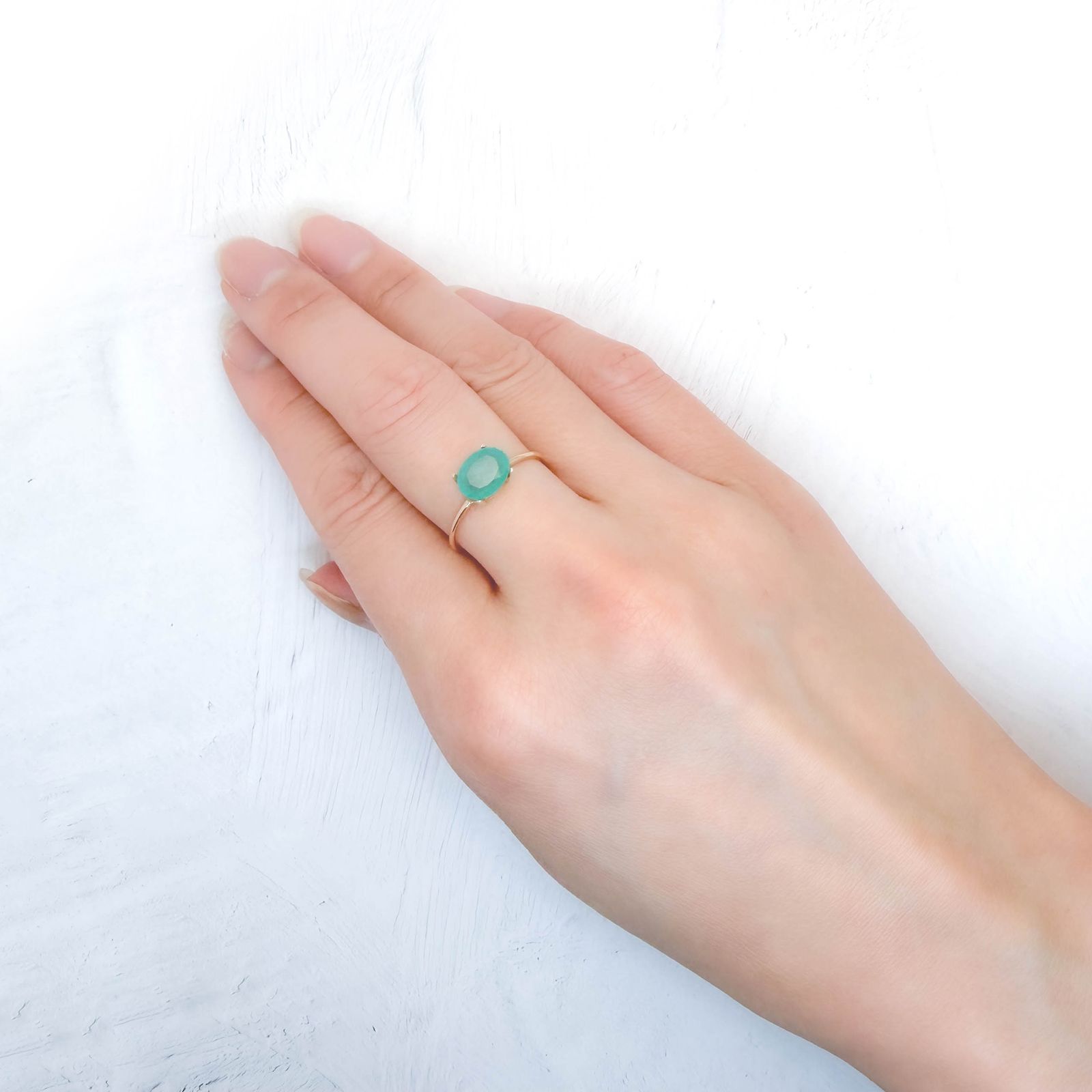 アクアプレーズ 南アフリカ産 1.17ct / 8.1x6.2mm前後 [260432018]