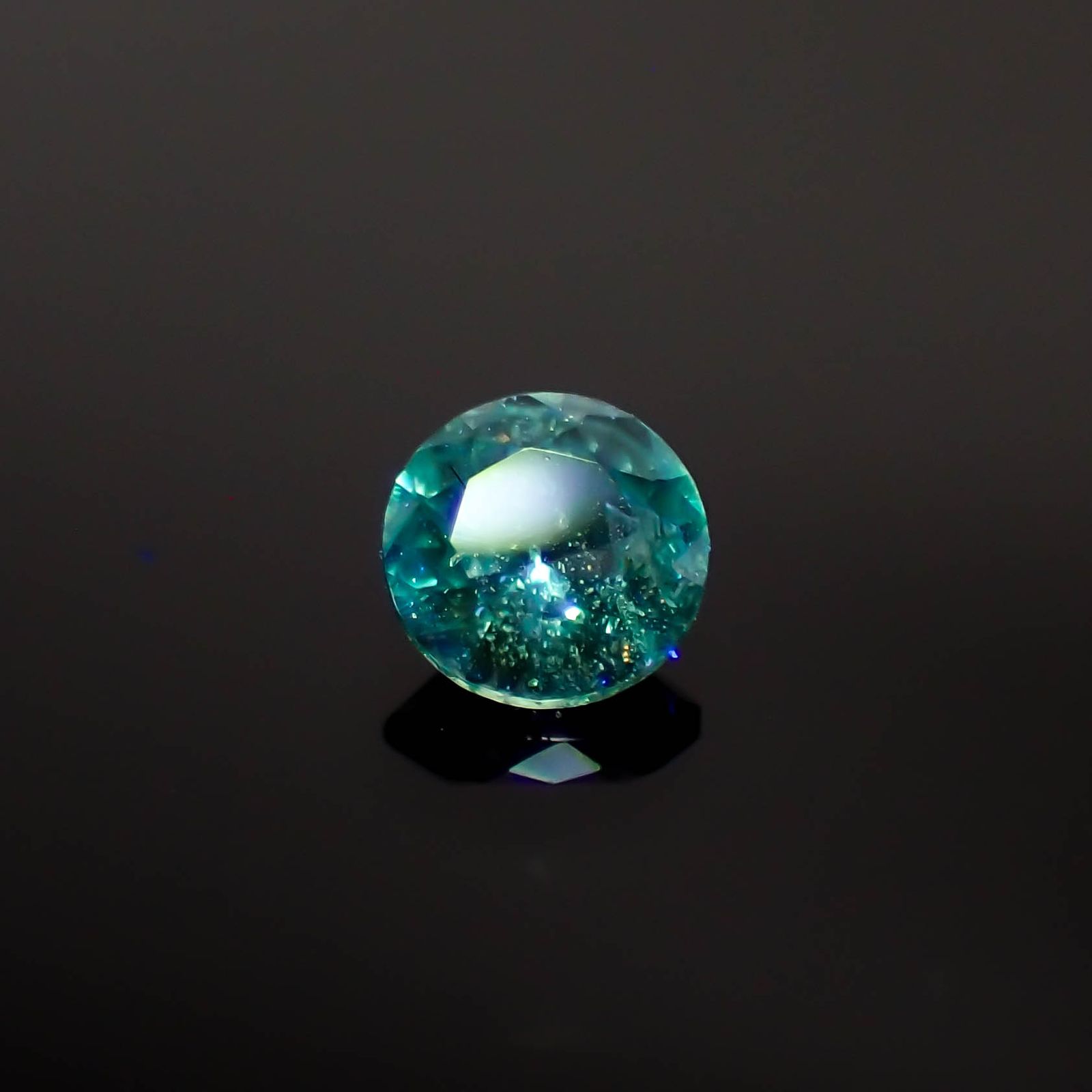 ブルーグリーンコーネルピン(宝石名ブルー グリーン・コーネルピン)タンザニア産 0.16ct 識別済[240527672]3.4x3.4mm前後