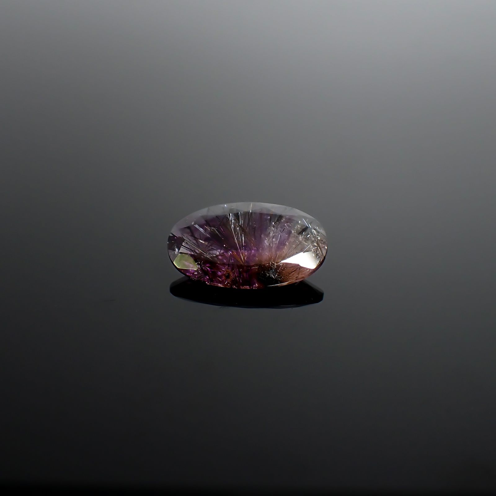 アメジストエレスチャル ブラジル産 7.99ct / 20x12.6mm前後 [260933028]