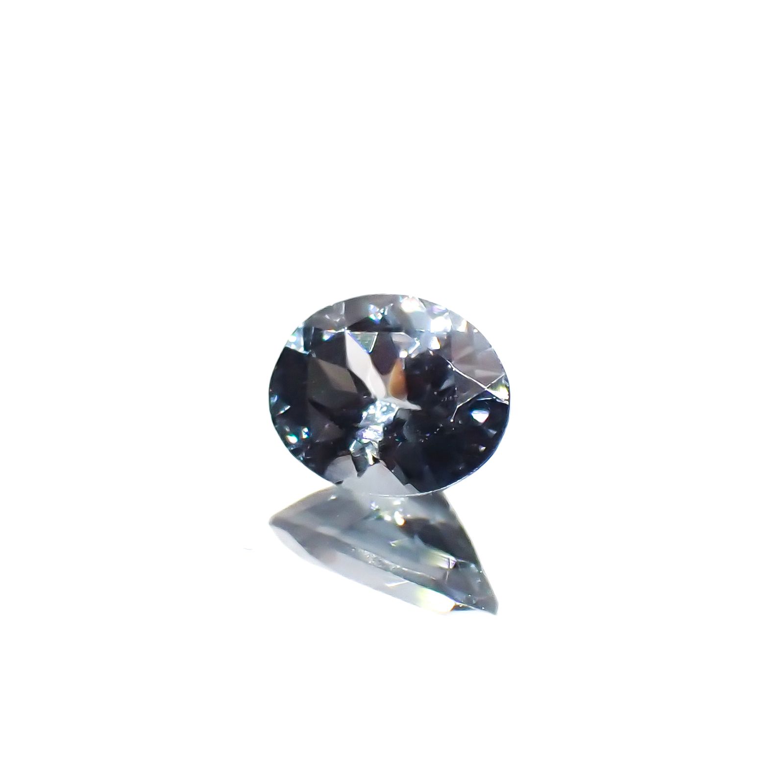 ベキリーブルーガーネット（カラーチェンジガーネット アレキタイプ） マダガスカル・ベキリー産 0.35ct[230923546]4.9x3.8mm前後