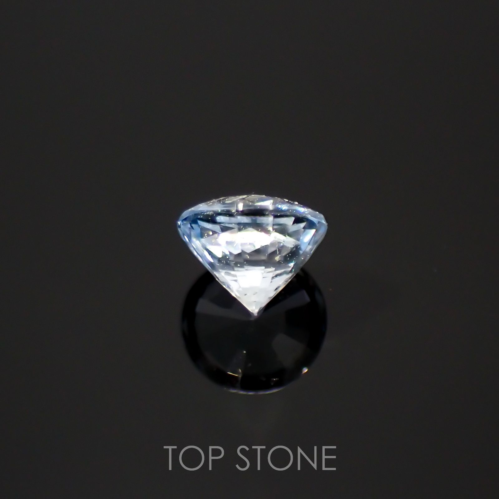ジェレメジェバイト(宝石名エレメジェバイト)ナミビア産 0.15ct 識別済[220616315]3.2x3.1mm前後