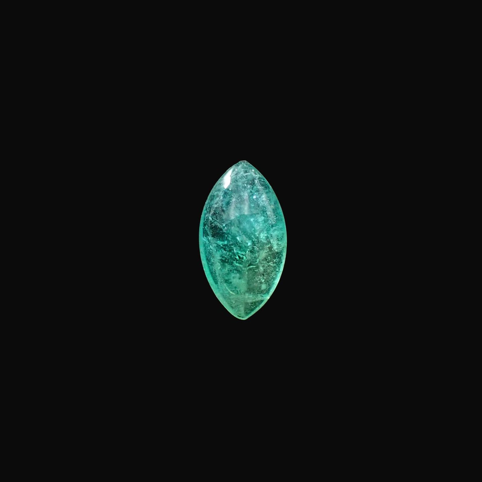 パライバトルマリン ブラジル・キントス鉱山産 0.79ct / 9.4x5.1mm前後 [251031351]
