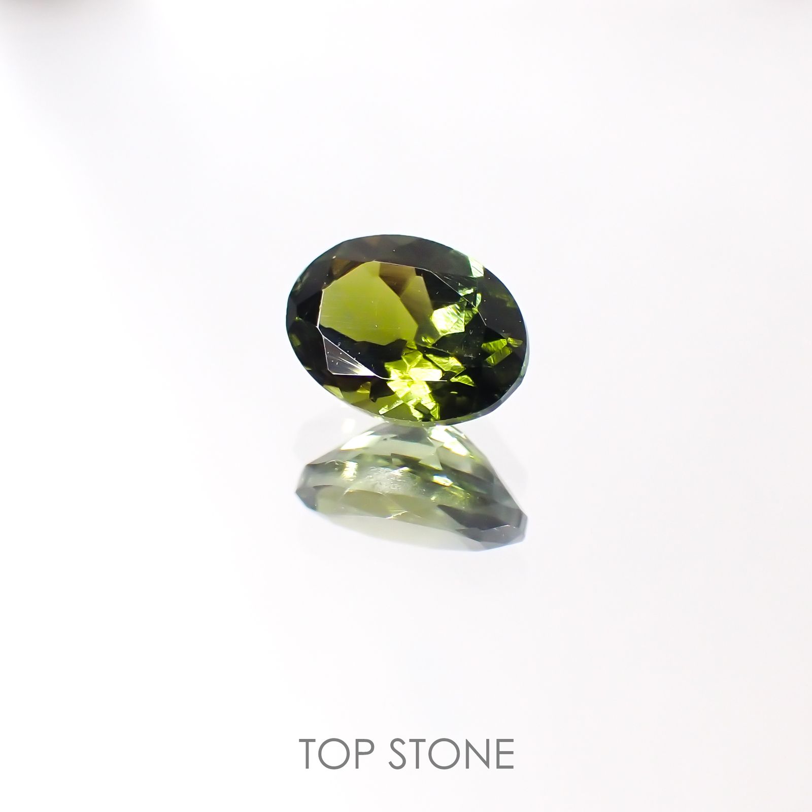 バイカラートルマリン(宝石名トルマリン) ブラジル/アフリカ産 0.89ct 識別済[211013564]7.2×5.2mm前後