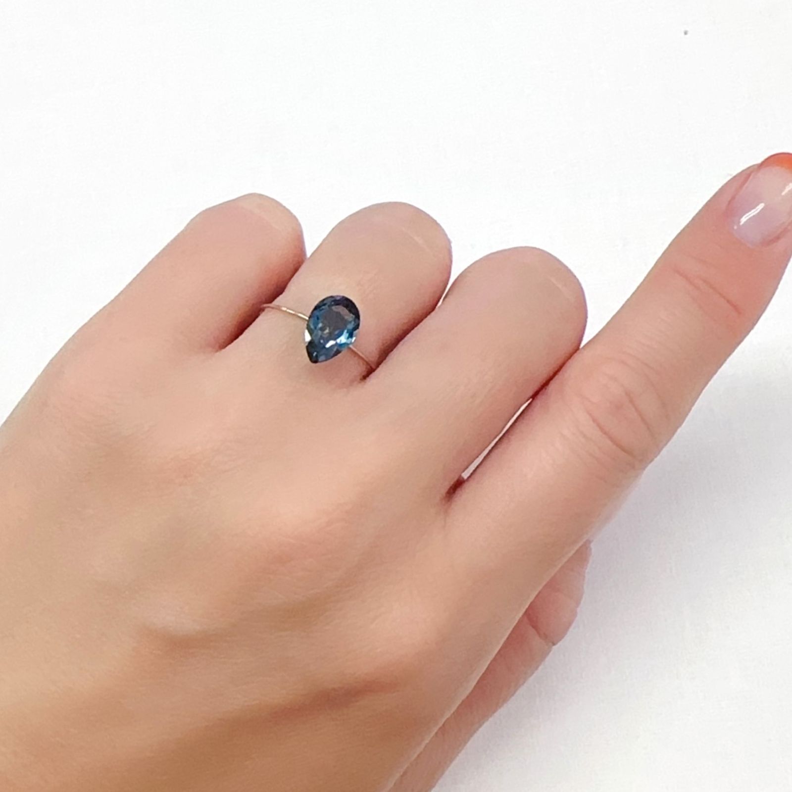 ロンドンブルートパーズ ブラジル産 1.85ct[240326797]9.8x6.6mm前後