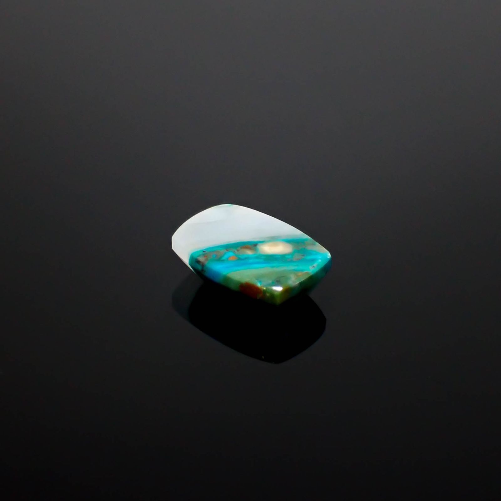 ブルーオパール ペルー産 4.08ct [250430260]12.5x8.6mm前後