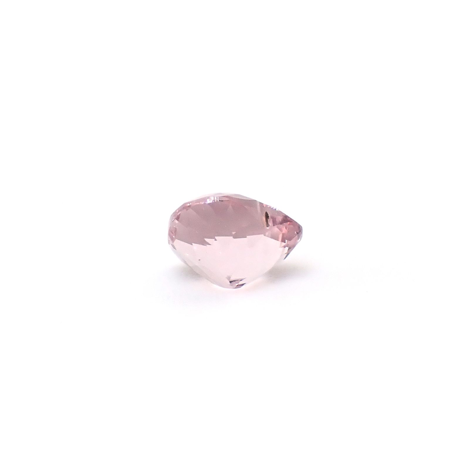 モルガナイト ブラジル産 0.61ct / 5.4x6.1mm前後 [260632306]