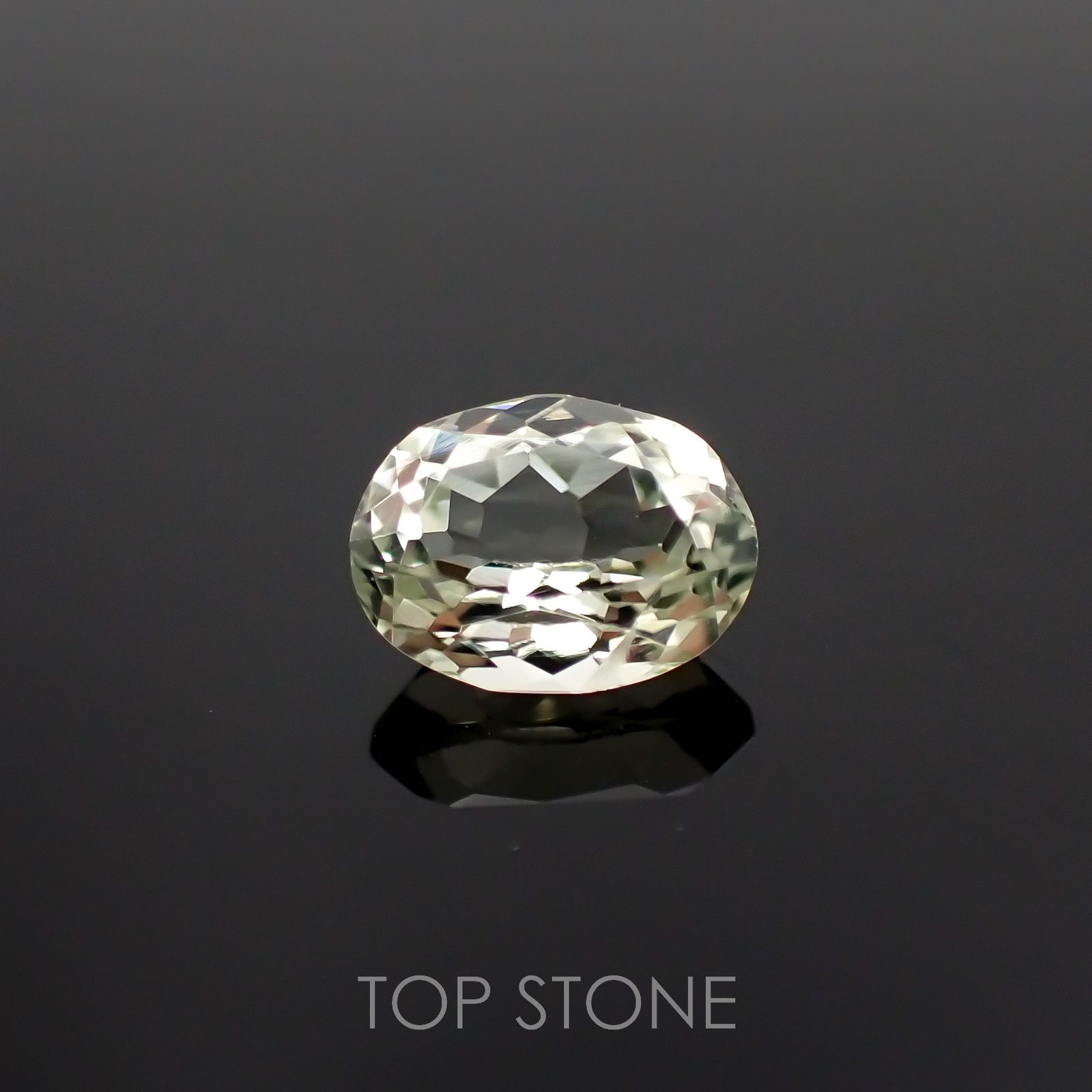シリマナイト(宝石名シリマナイト)インド産 1.54ct 識別済[221018464]8.1x6.2mm前後