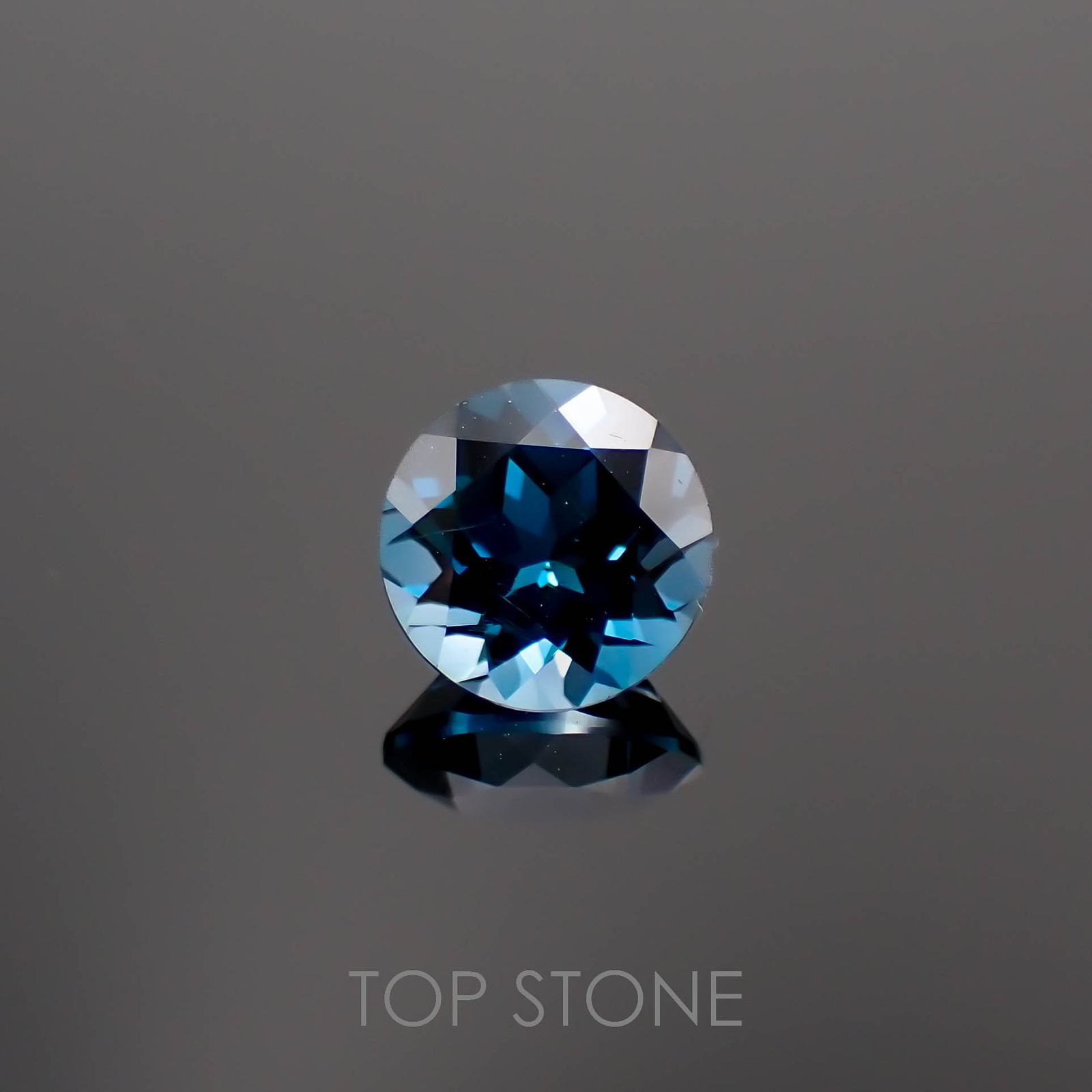ロンドンブルートパーズ ブラジル産 1.57ct[221219296]7x7mm前後