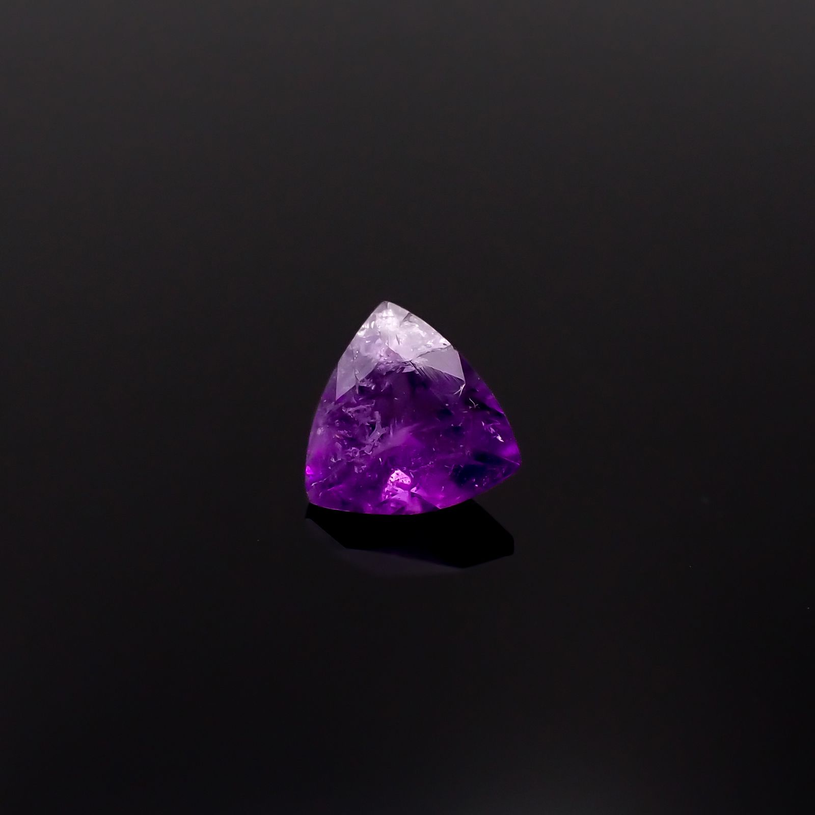 ハックマナイト アフガニスタン産 0.26ct[240125417]4.7x4.9mm前後