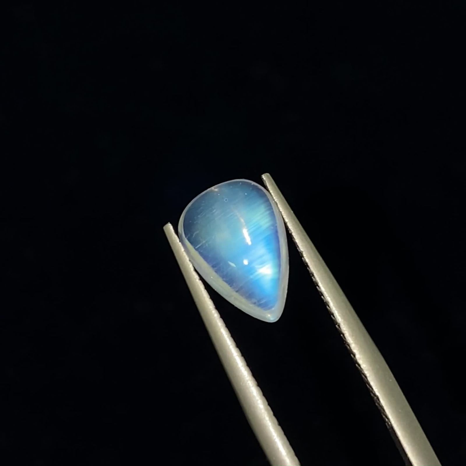 ブルームーンストーン インド産 1.73ct / 10x6.9mm前後 [230522072