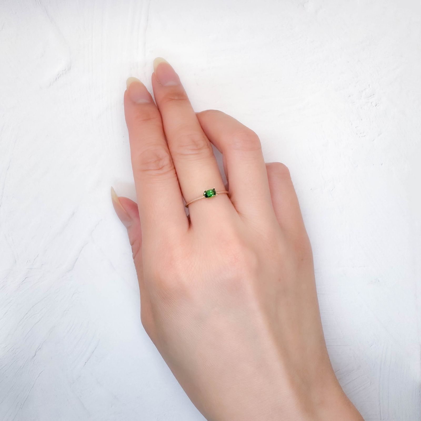 ツァボライト(宝石名グリーン グロッシュラー・ガーネット)タンザニア産 0.24ct 識別済[250622382]5x2.8mm前後