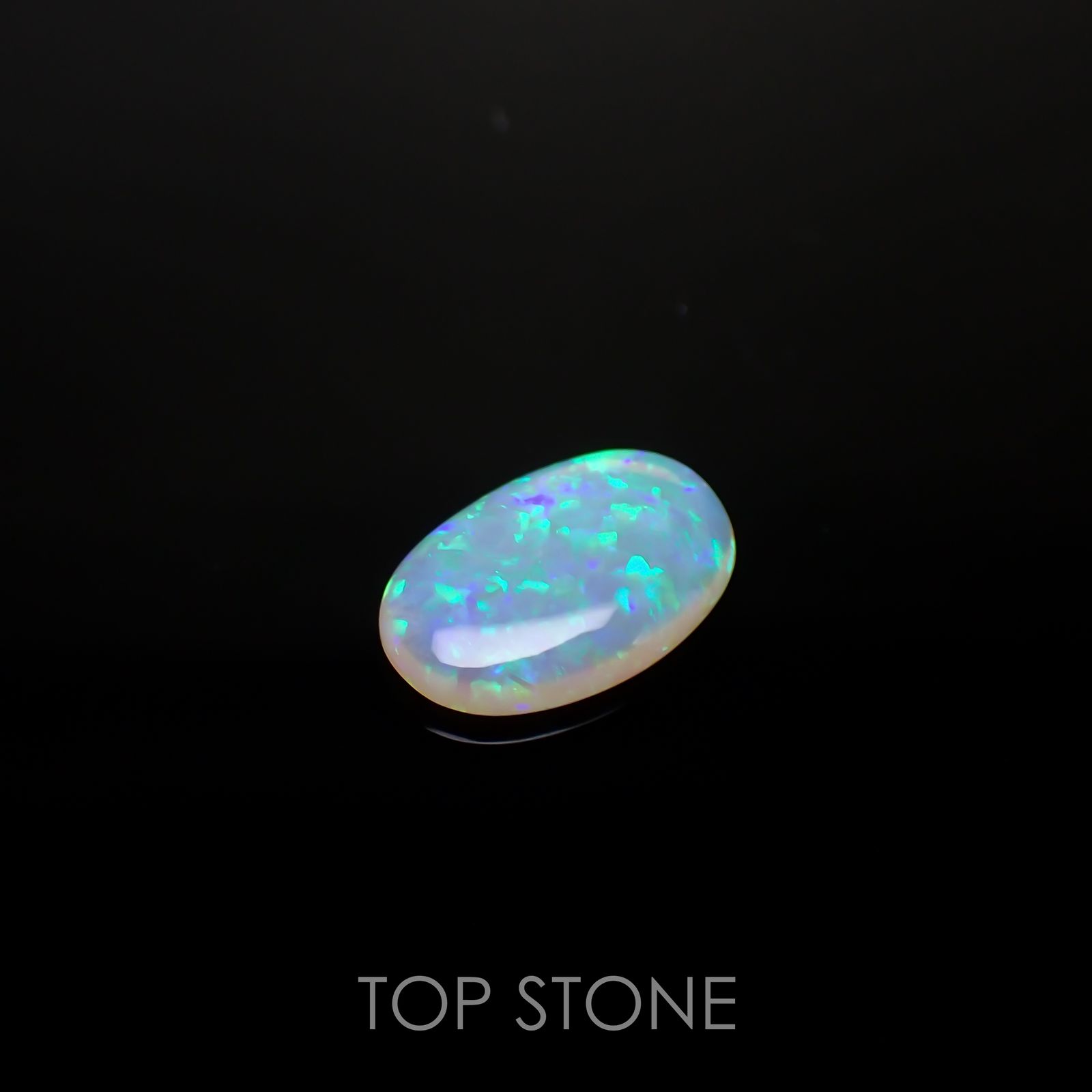 オパール(宝石名オパール) オーストラリア産 2.919ct ソ付(彩珠)[210711335]14.9×9.9mm前後