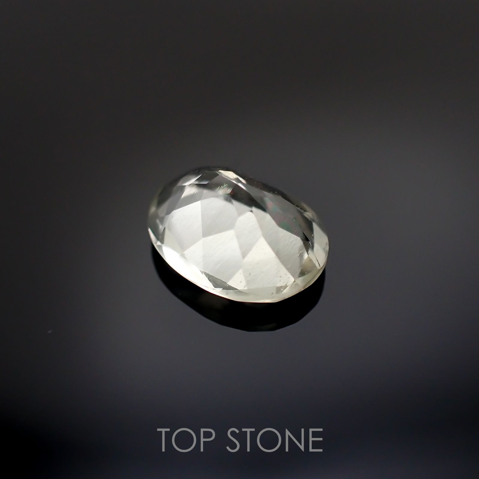 リビアングラス(宝石名インパクトガラス(衝撃溶融ガラス))エジプト・リビア砂漠産 1.69ct 識別済[211213789]10.1x8mm前後