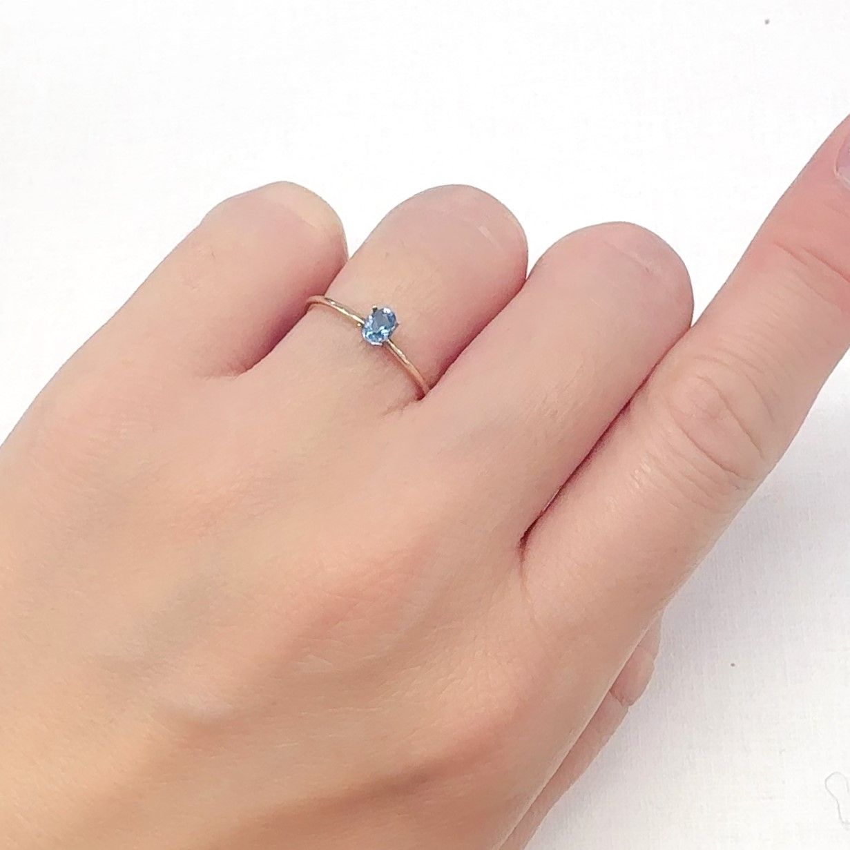 タトゥーアクアマリン ブラジル・ミナスジェライス州タトゥー鉱山産 0.19ct[240627944]4.2x3.1mm前後