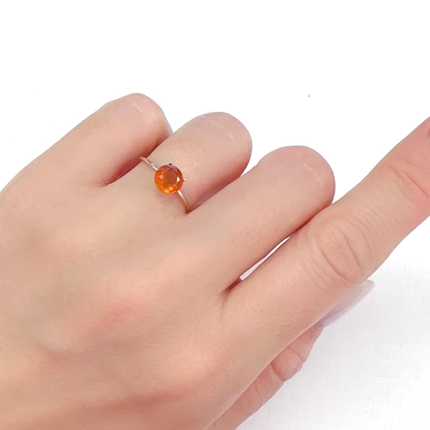 オレンジカイヤナイト ネパール産 1.18ct[240326704]6.1x6.1mm前後