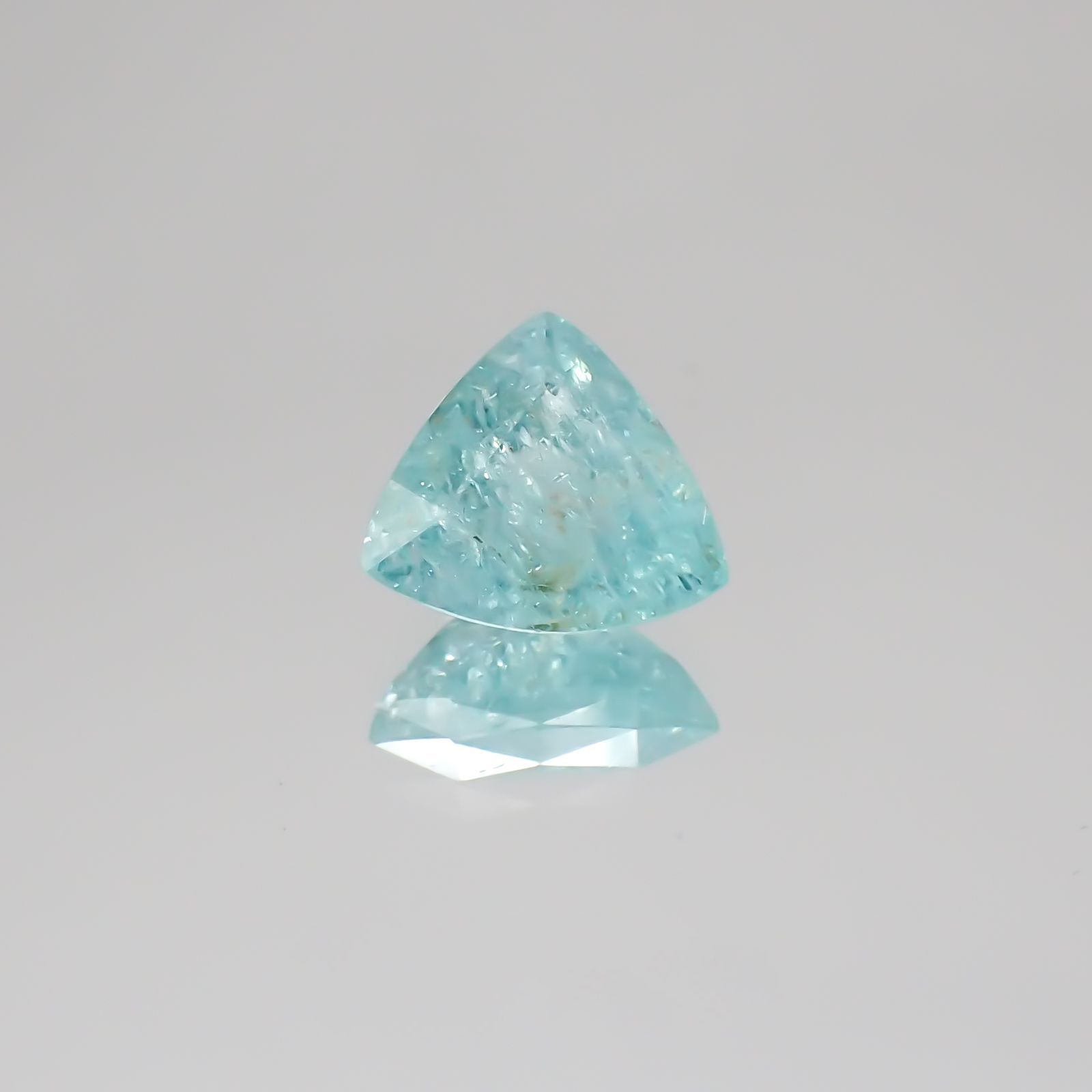 パライバトルマリン モザンビーク産 ルース 1.05ct[21059403]6.4×7.2mm前後