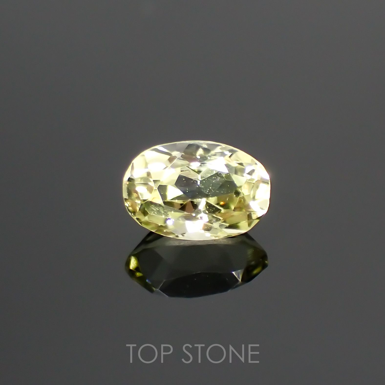 シリマナイト インド産 ルース 0.59ct[210810691]6.1×4mm前後