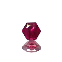 ◇ヘキサゴンカット◇ルビー(宝石名ルビー)モザンビーク/ミャンマー産 0.18ct 識別済[240326664]3x2.9mm前後