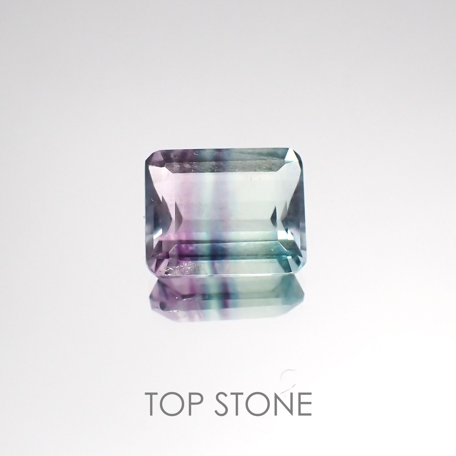 バイカラーフローライト ブラジル産 ルース 3.66ct[21028519]9.9×8mm前後