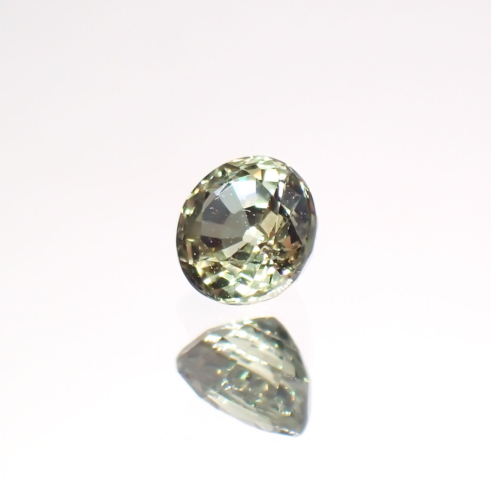 グリーンクリソベリル(宝石名クリソベリル)スリランカ/マダガスカル産 0.29ct 識別済[220114470]3.5x3.5mm前後