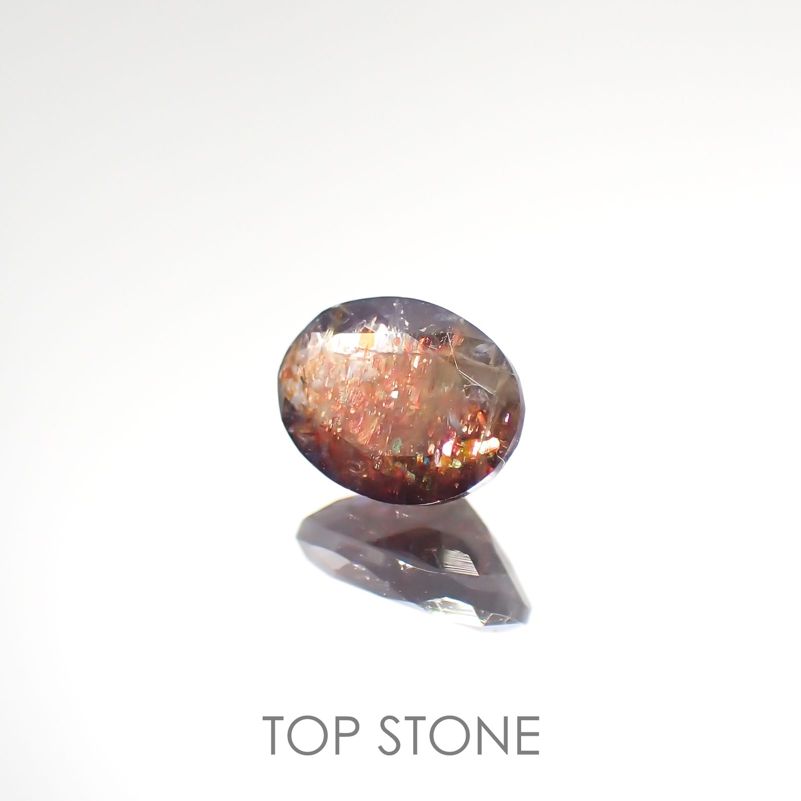 ブラッドショットアイオライト インド産 ルース 0.64ct[201812384]6.8×5.1mm前後