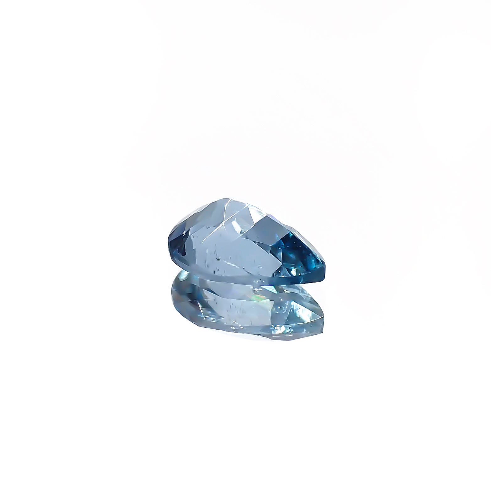 アクアマリン サンタマリアカラー ナイジェリア/マダガスカル産 0.54ct[240225977]6.9x4.9mm前後