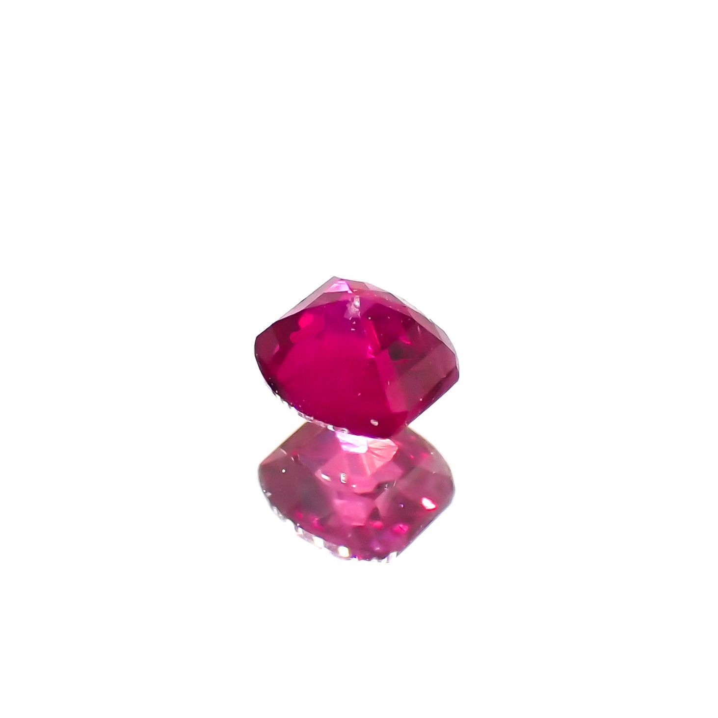 ルビー モザンビーク/ビルマ産 0.17ct [220616198]2.9x2.7mm前後