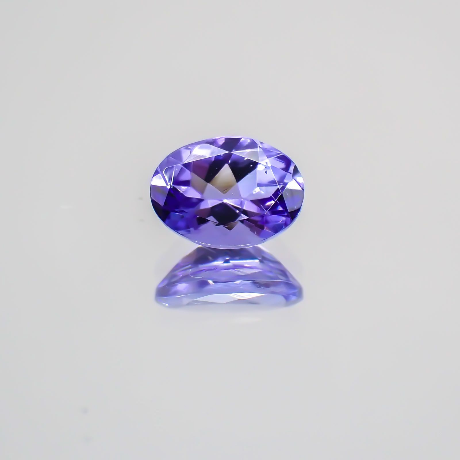 タンザナイト(宝石名タンザナイト) タンザニア産 0.33ct 識別済[210510074]5.1×3.7mm前後