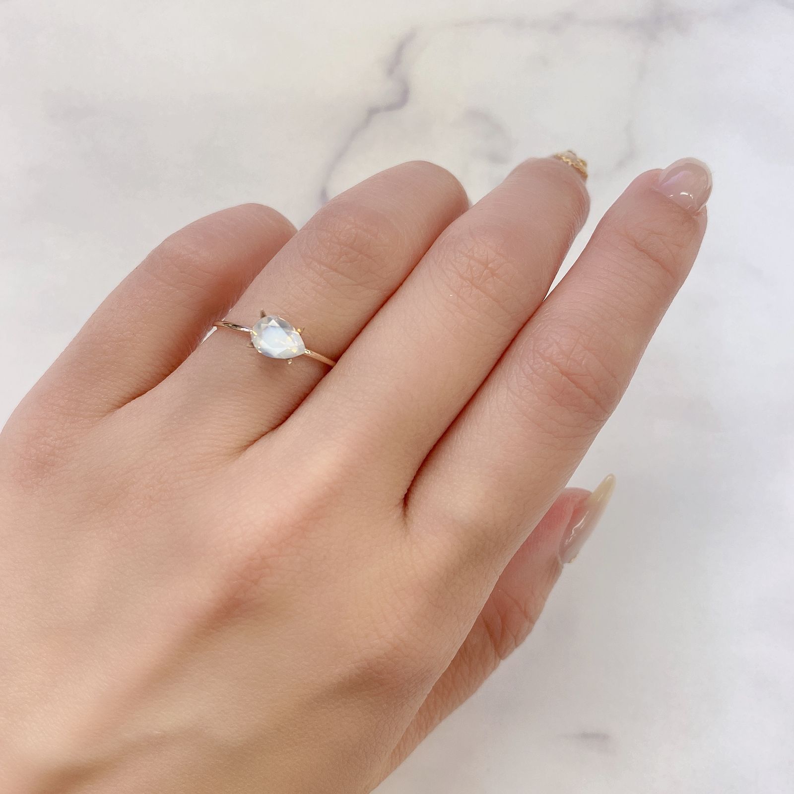 ムーンストーン(宝石名ムーンストーン)インド/スリランカ産 0.57ct 識別済[211113667]7.1x5mm前後