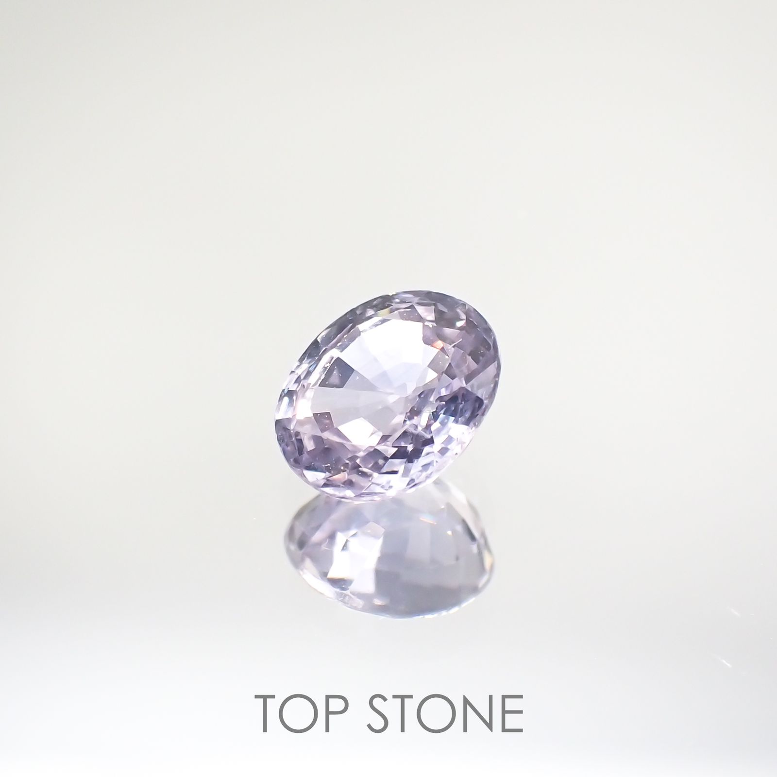 ラベンダーサファイア(宝石名サファイア) マダガスカル/スリランカ産 0.90ct 識別済[210812504]6.2×5.4mm前後