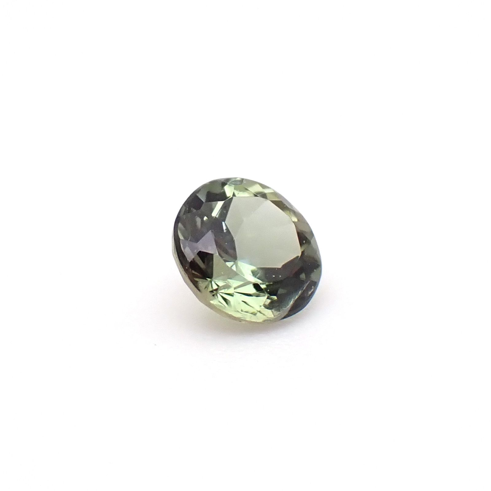 グリーンゾイサイト(宝石名ゾイサイト)タンザニア産 識別済 0.22ct / 3.7x3.6mm前後 [260932858]
