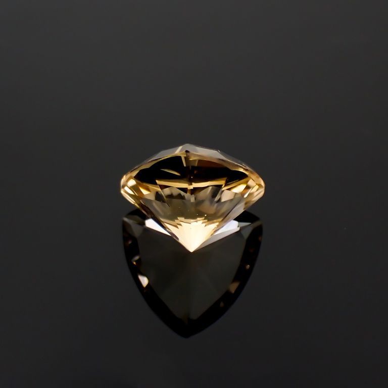 ゴールデンダンビュライト(宝石名イエロー・ダンブライト)ロシア産 5.264ct ソ付(彩珠)[221119034]11.8x12mm前後