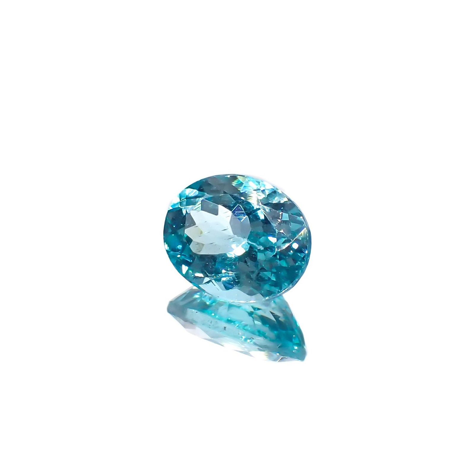 アパタイト(宝石名アパタイト)ブラジル産 識別済 2.18ct / 9.1x7.2mm前後 [251021345]