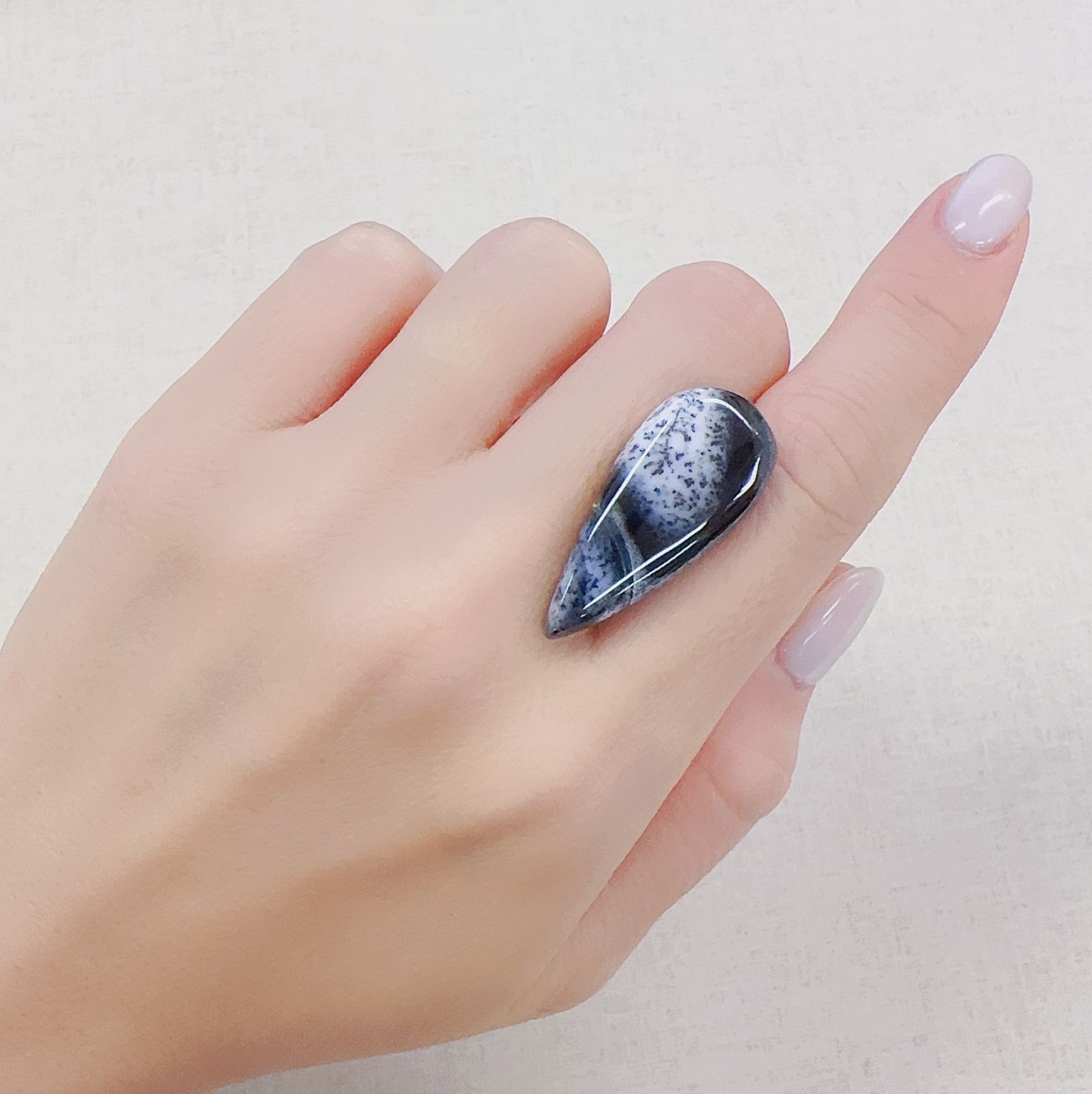 デンドリチックオパール ブラジル産 18.63ct[230722766]31.8x14mm前後