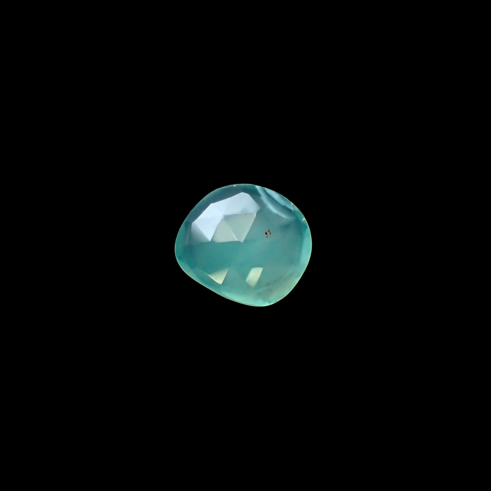 ◇フリーフォーム・ローズカット◇アクアプレーズ(宝石名ブルー グリーン・カルセドニー)南アフリカ産 2.76ct 識別済[231023967]11.2x10.3mm前後